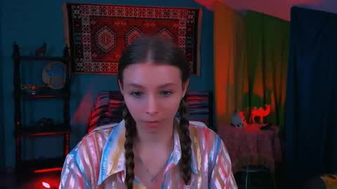 juliedaniel online show from September 23, 2025, 4:26 am