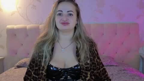 Snapshot of juliedevis chatting on October 30, 2025, 7:10 am JulieDevis online show from October 30, 2025, 7:10 am