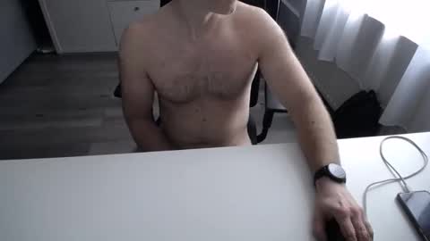 julienneedyou online show from November 18, 2025, 9:36 am