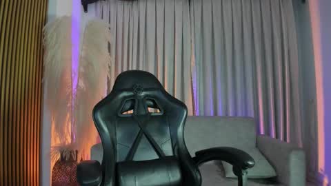 Julien online show from January 12, 2026, 11:15 am