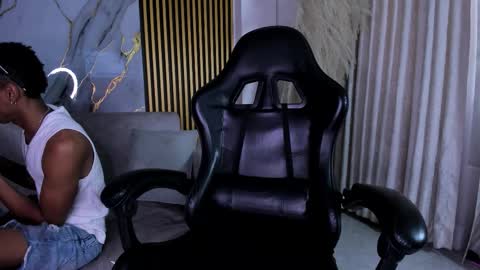 Julien online show from March 21, 2026, 11:37 am