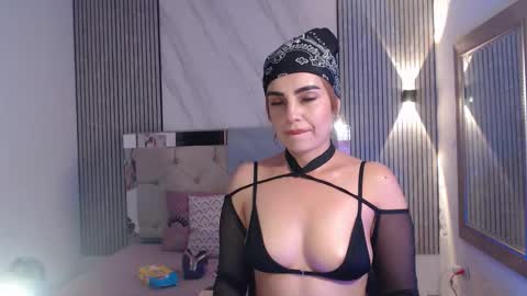 julieta__fox_ online show from December 20, 2025, 3:24 am