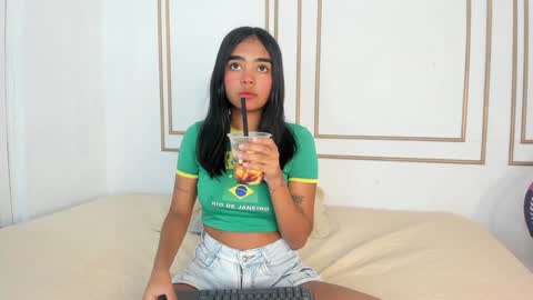 Juli online show from December 28, 2024, 7:22 pm