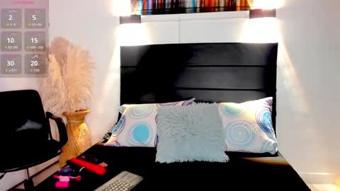 Snapshot of julieta_coopeer_ chatting on November 9, 2025, 10:24 am Julieta online show from November 9, 2025, 10:24 am