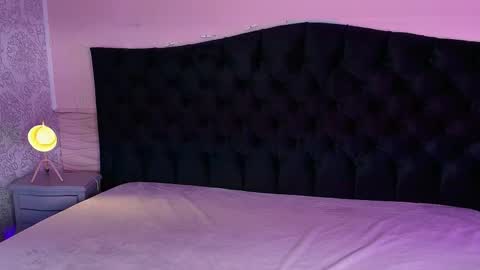 Julieta  online show from April 8, 2026, 12:05 pm