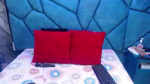 Julieta online show from March 22, 2026, 2:26 am