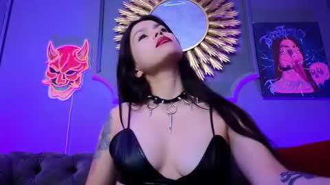 Snapshot of julieta_russell chatting on January 20, 2025, 3:39 pm Julieta online show from January 20, 2025, 3:39 pm
