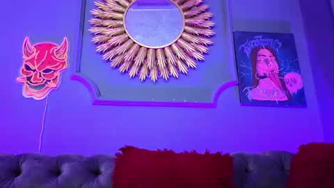 Snapshot of julieta_russell chatting on February 15, 2025, 12:15 am Julieta online show from February 15, 2025, 12:15 am