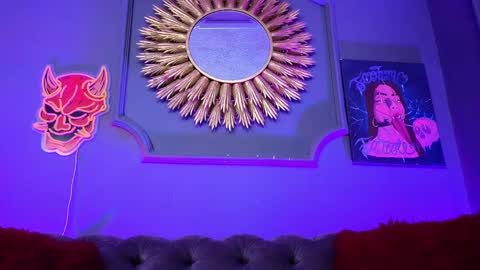Snapshot of julieta_russell chatting on February 15, 2025, 12:01 pm Julieta online show from February 15, 2025, 12:01 pm