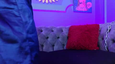Snapshot of julieta_russell chatting on February 18, 2025, 12:06 pm Julieta online show from February 18, 2025, 12:06 pm