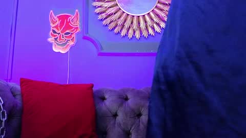 Snapshot of julieta_russell chatting on February 21, 2025, 12:17 pm Julieta online show from February 21, 2025, 12:17 pm