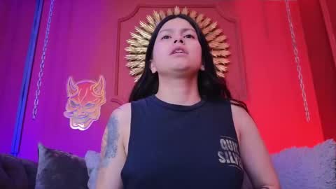  Julieta  online show from November 14, 2025, 12:48 pm