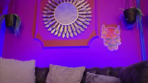  Julieta  online show from December 5, 2025, 11:41 am