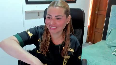 julieta_star69 online show from February 4, 2026, 7:20 pm