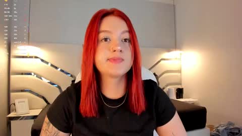 julieth_rojas online show from September 19, 2025, 4:36 am