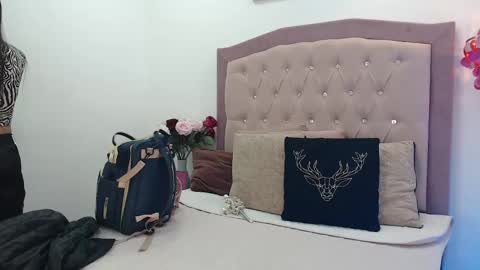 Snapshot of julietqueen_ chatting on September 11, 2025, 12:27 pm julieth online show from September 11, 2025, 12:27 pm