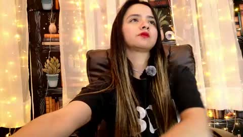 Julietta Jackson online show from May 27, 2026, 1:57 am