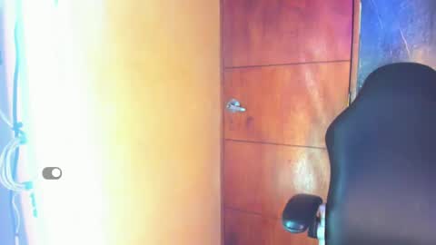   J U L L I E T A F O X   online show from April 16, 2026, 4:57 am