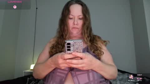 Snapshot of julimonroe chatting on February 10, 2026, 3:43 am Juli Monroe online show from February 10, 2026, 3:43 am