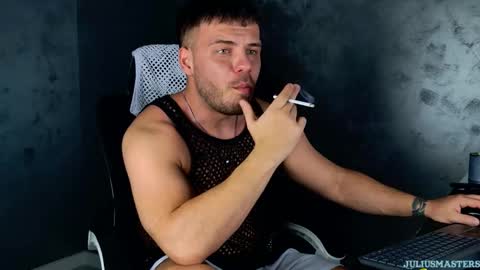 JULiUS   online show from February 11, 2026, 8:25 pm