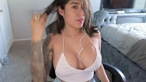 Snapshot of july_and_erick chatting on May 24, 2026, 4:12 pm july online show from May 24, 2026, 4:12 pm