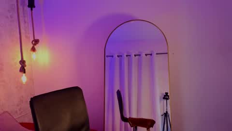 Snapshot of july_quinzel chatting on May 23, 2026, 3:01 am july_quinzel online show from May 23, 2026, 3:01 am