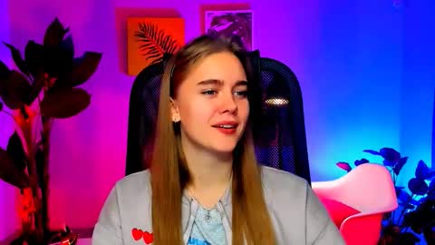 Snapshot of junewoods chatting on November 13, 2025, 7:40 am junewoods online show from November 13, 2025, 7:40 am