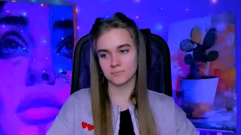 Snapshot of junewoods chatting on December 22, 2025, 6:21 am junewoods online show from December 22, 2025, 6:21 am