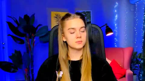 Snapshot of junewoods chatting on January 15, 2026, 8:08 am junewoods online show from January 15, 2026, 8:08 am