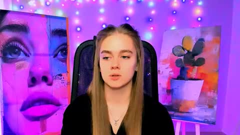 junewoods online show from February 10, 2026, 7:23 am