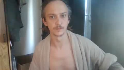 jungel_boy online show from April 18, 2026, 4:11 pm