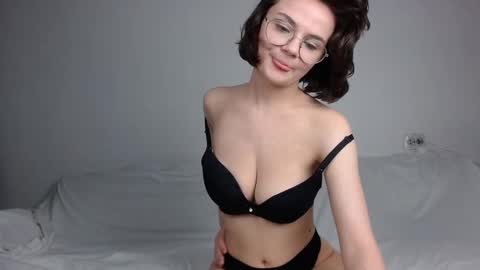 JunneWers online show from January 9, 2025, 5:11 pm