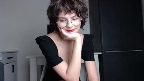 JunneWers online show from October 6, 2025, 7:17 am