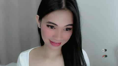 Julia online show from January 30, 2025, 6:32 pm