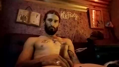 just2day2000 online show from November 1, 2025, 5:42 am