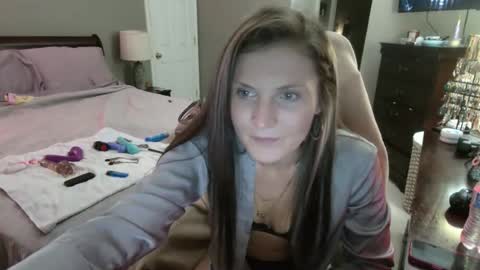 Snapshot of just4fun199393 chatting on July 2, 2026, 6:30 am Hi guys Im Sarah and my pleasure is in your hands. online show from July 2, 2026, 6:30 am