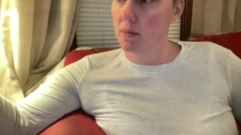 Snapshot of just4you101 chatting on November 19, 2025, 10:10 pm Flirty influncer online show from November 19, 2025, 10:10 pm