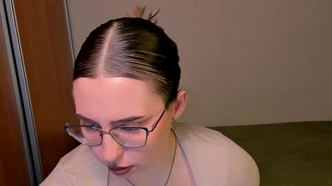 Nika and Mark online show from November 27, 2025, 1:18 am