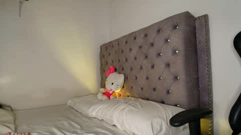  Isa y Luci  online show from April 10, 2026, 6:56 pm