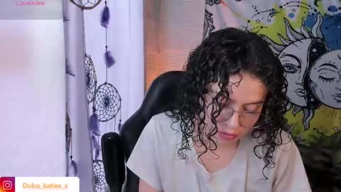 Snapshot of just_katiex chatting on February 17, 2025, 10:25 pm Sofia online show from February 17, 2025, 10:25 pm