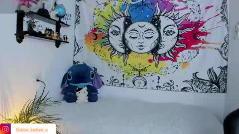 Snapshot of just_katiex chatting on November 7, 2025, 12:10 am Sofia online show from November 7, 2025, 12:10 am