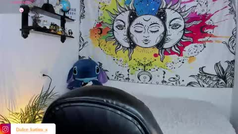 Snapshot of just_katiex chatting on November 8, 2025, 12:22 am Sofia online show from November 8, 2025, 12:22 am