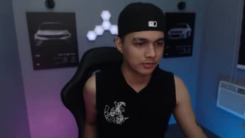 Snapshot of justagamerxxx chatting on September 19, 2025, 4:51 pm Rhys online show from September 19, 2025, 4:51 pm