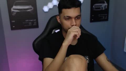 Snapshot of justagamerxxx chatting on September 27, 2025, 12:10 pm Rhys online show from September 27, 2025, 12:10 pm