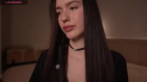 Snapshot of justbarbie_new_ chatting on September 28, 2025, 8:47 pm Katarina online show from September 28, 2025, 8:47 pm