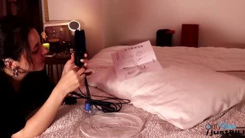 Billie  B  William online show from January 14, 2025, 8:20 am