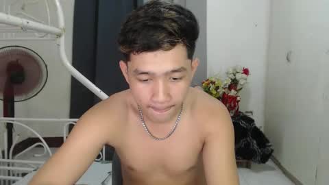 Cyril online show from April 12, 2026, 1:27 pm