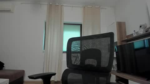 Snapshot of justchloex chatting on October 27, 2025, 7:01 am Chloe online show from October 27, 2025, 7:01 am