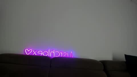 Snapshot of justchloex chatting on November 9, 2025, 7:06 am Chloe online show from November 9, 2025, 7:06 am