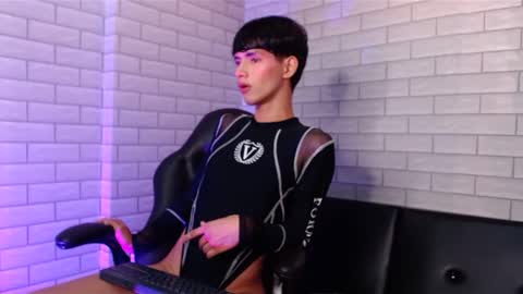 Justin online show from March 7, 2025, 6:46 am